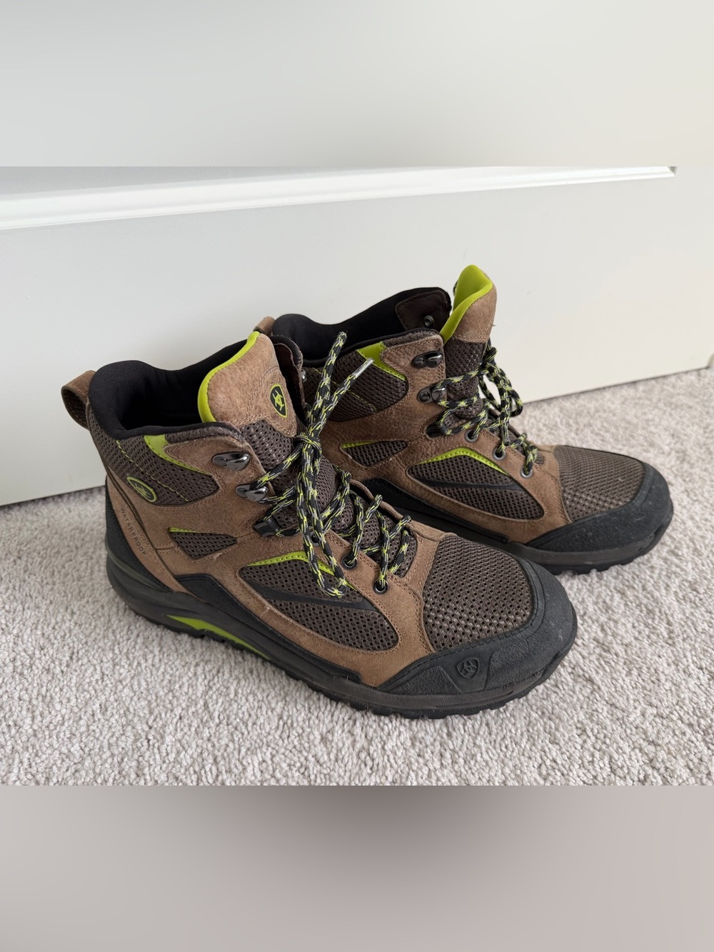 Ariat Waterproof Hiking Boots - 10D - Picture 5 of 7